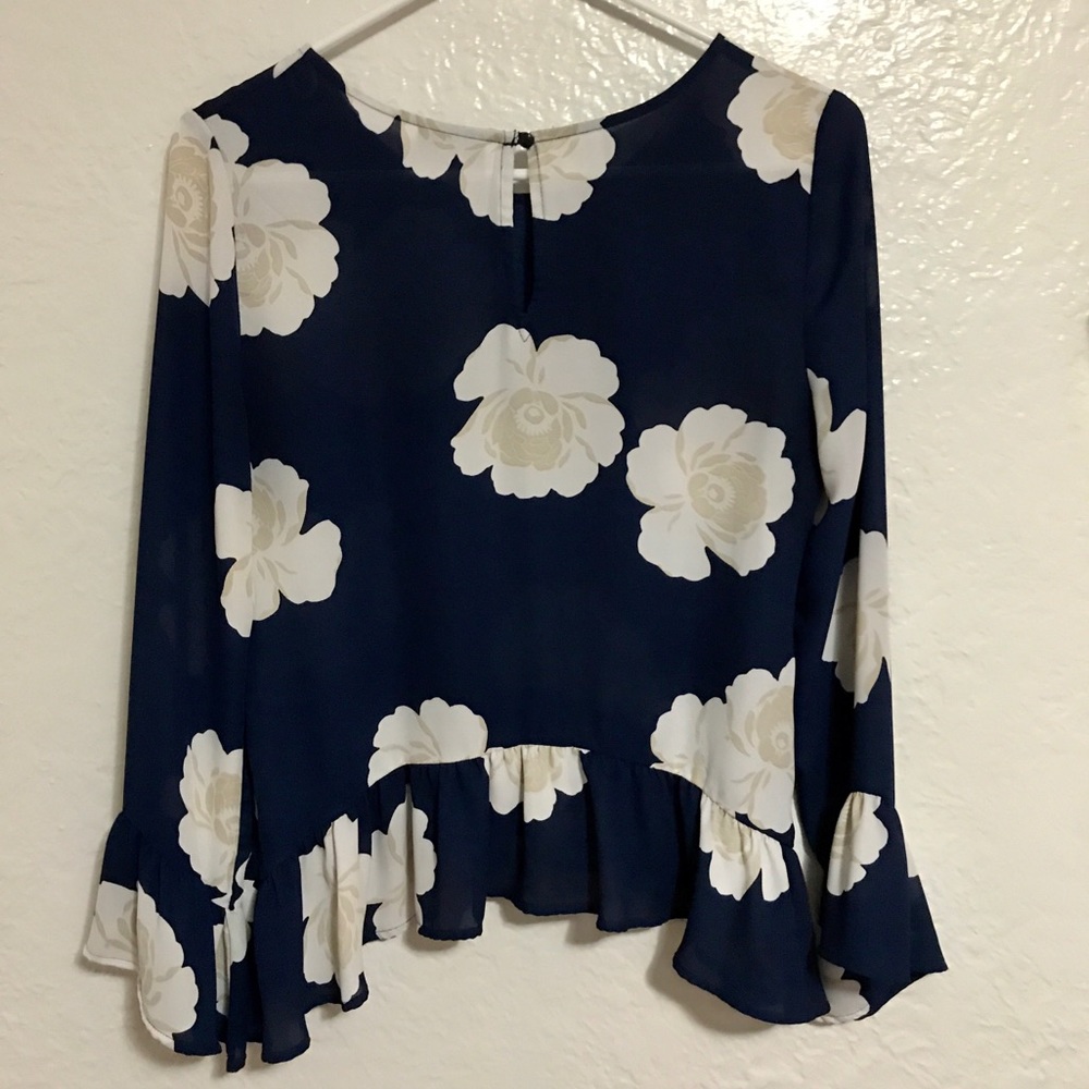 Floral Ruffle Blouse - Picture 2 of 3